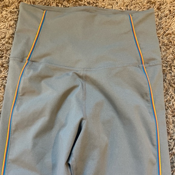 Nike rainbow seam leggings size small - Picture 2 of 10